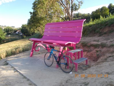 Big Bench 92 San Salvatore Monferrato Rosa Fuxia