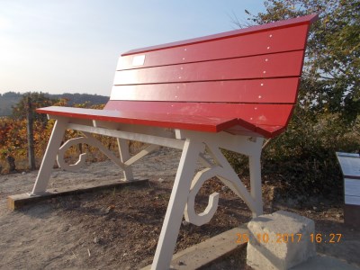 big bench 41 rosignano monferrato rosso grignolino beige pietra da cantone