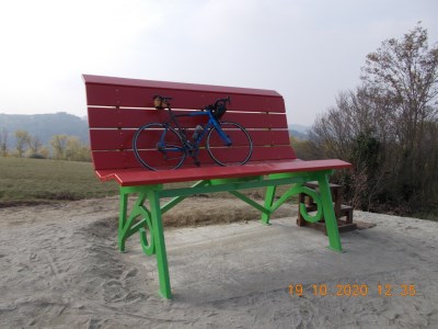 Big Bench 119 Camagna Monferrato Rosso su Verde